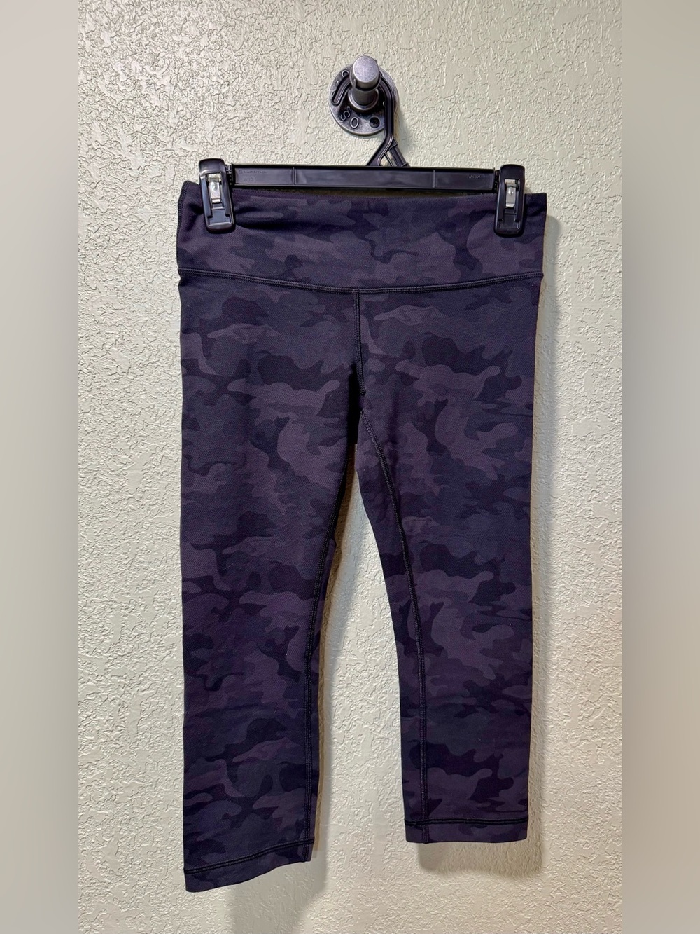lululemon athletica Black Charcoal Camo Capri Leggings